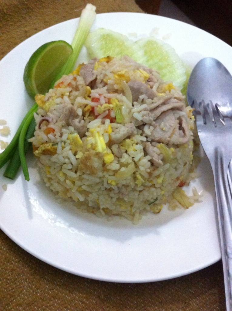 ข้าวผัดหมู