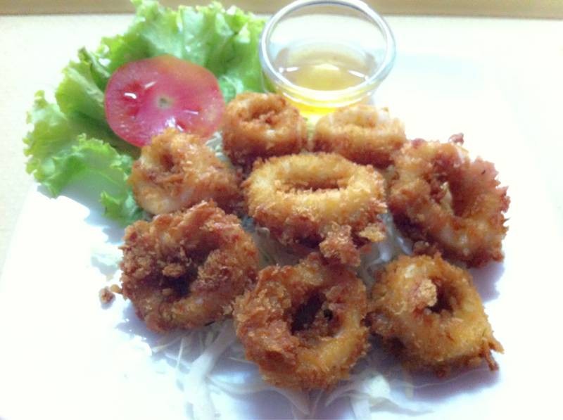ปลาหมึกชุบแป้งทอด