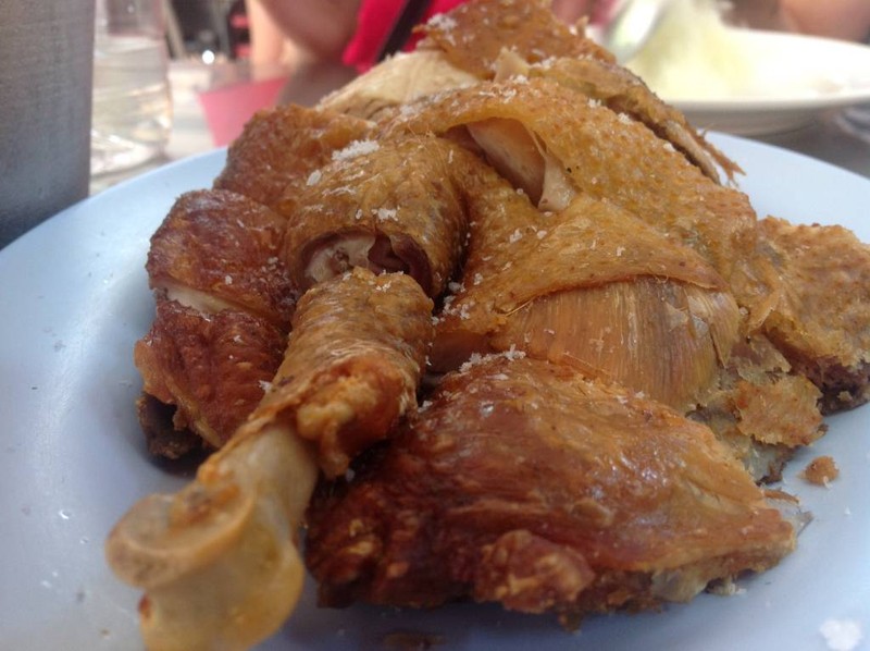 ไก่อบเกลือ เคี้ยวเพลินเลยย