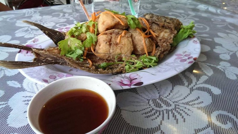 ปลาแรดทอดซอสมะขาม