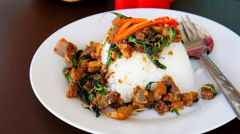 ข้าวกะเพราหมูกรอบ