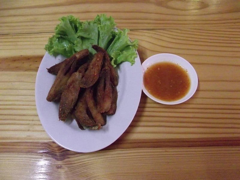 ปลาหลังเขียวทอดแดดเดียว