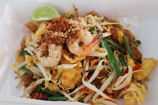 ผัดไทยวุ้นเส้นกุ้งสด