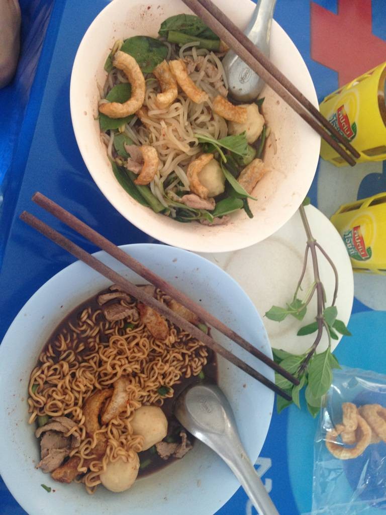 หร่อยม้วกกกก