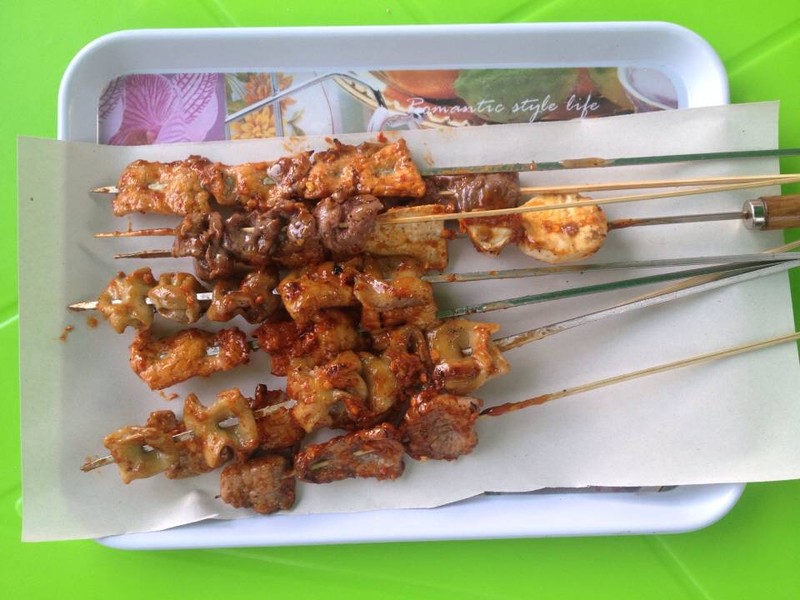 น่ากิน ไม้ละ 10 บาท และ 20 บาท