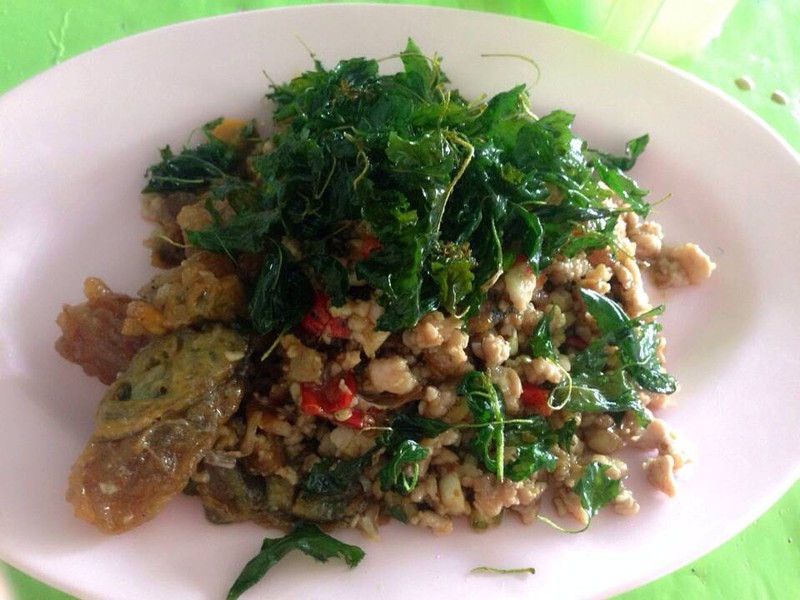 ไข่เยี่ยวม้ากระเพราะกรอบ