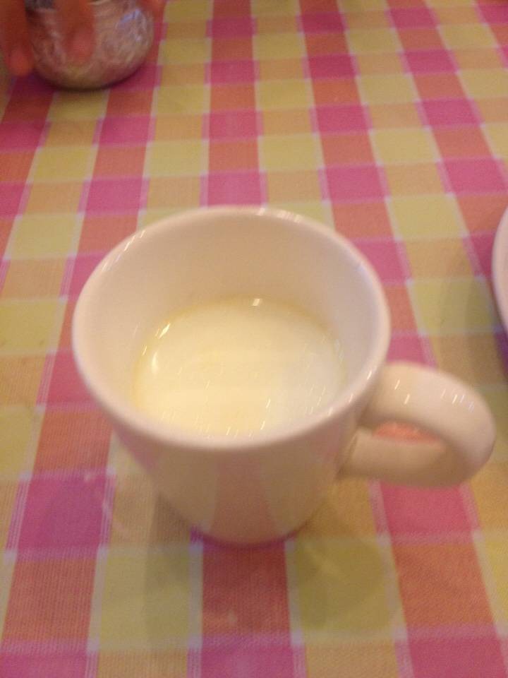 นมร้อน
