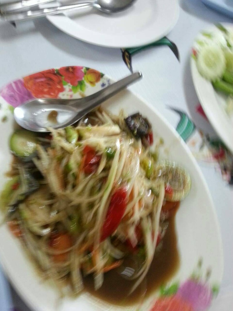 ส้มตำปูปลาร้า เบลอๆ