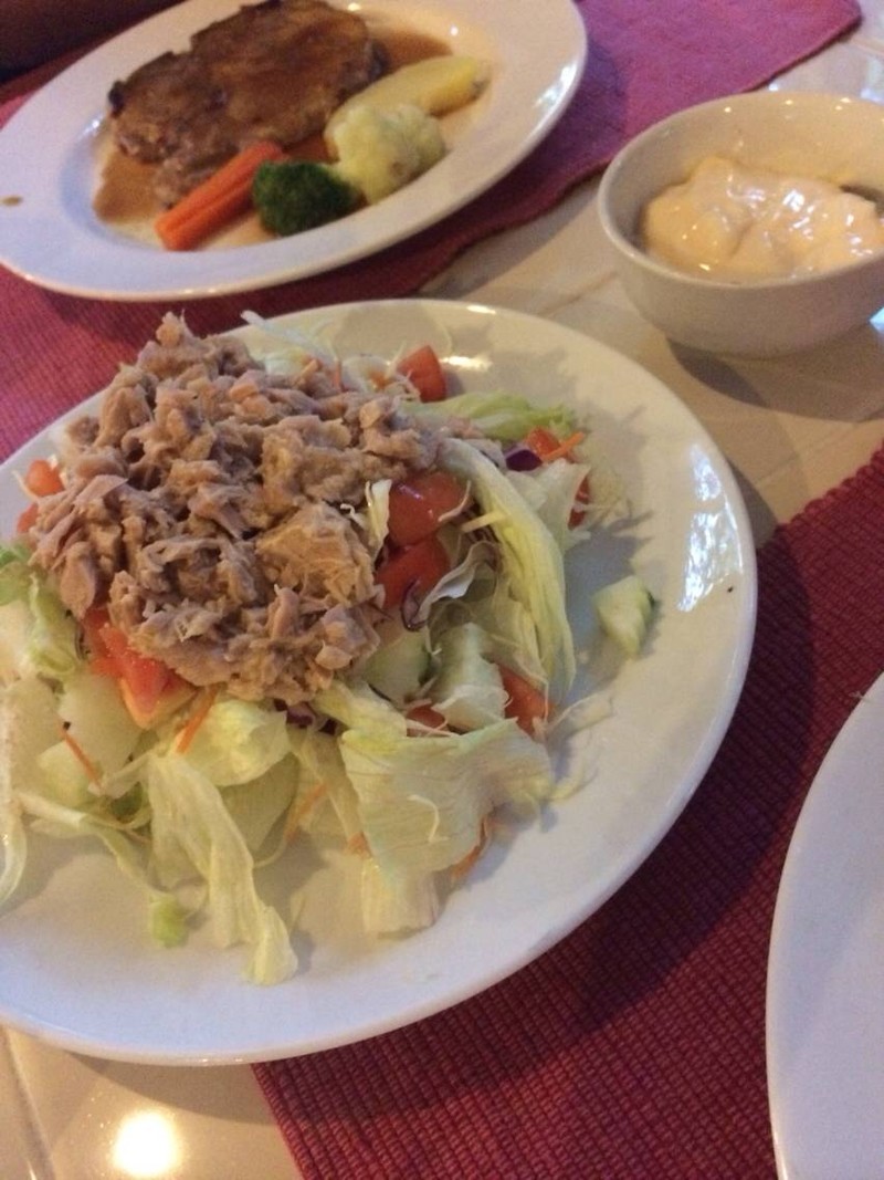 สลัดทูน่าอร่อยผักสดมาก