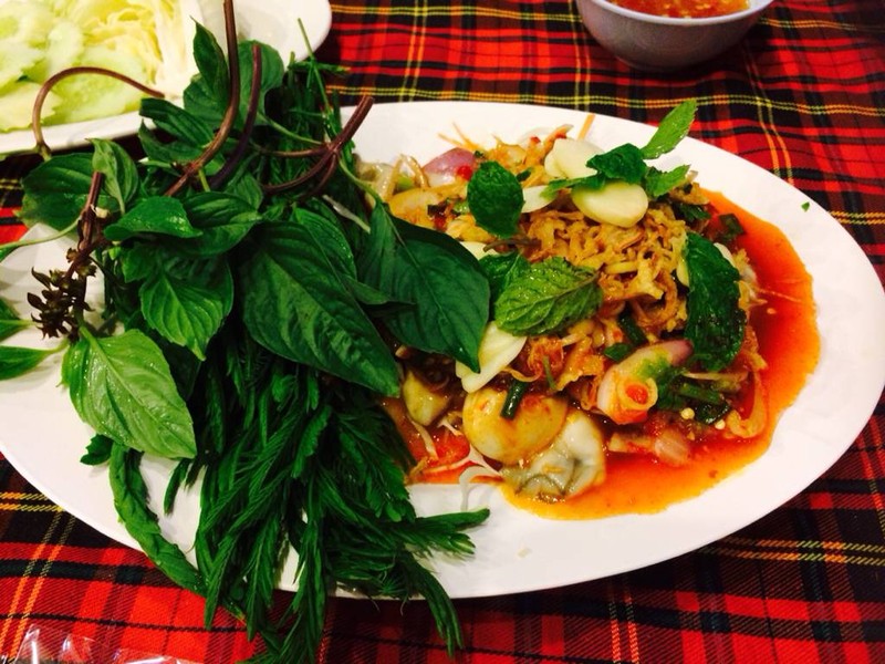 ยำหอยนางรม