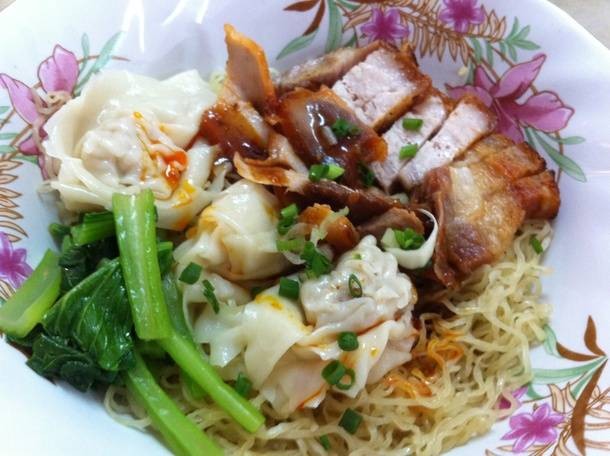 บะหมี่เกี๊ยวแห้งรสเด็ด
