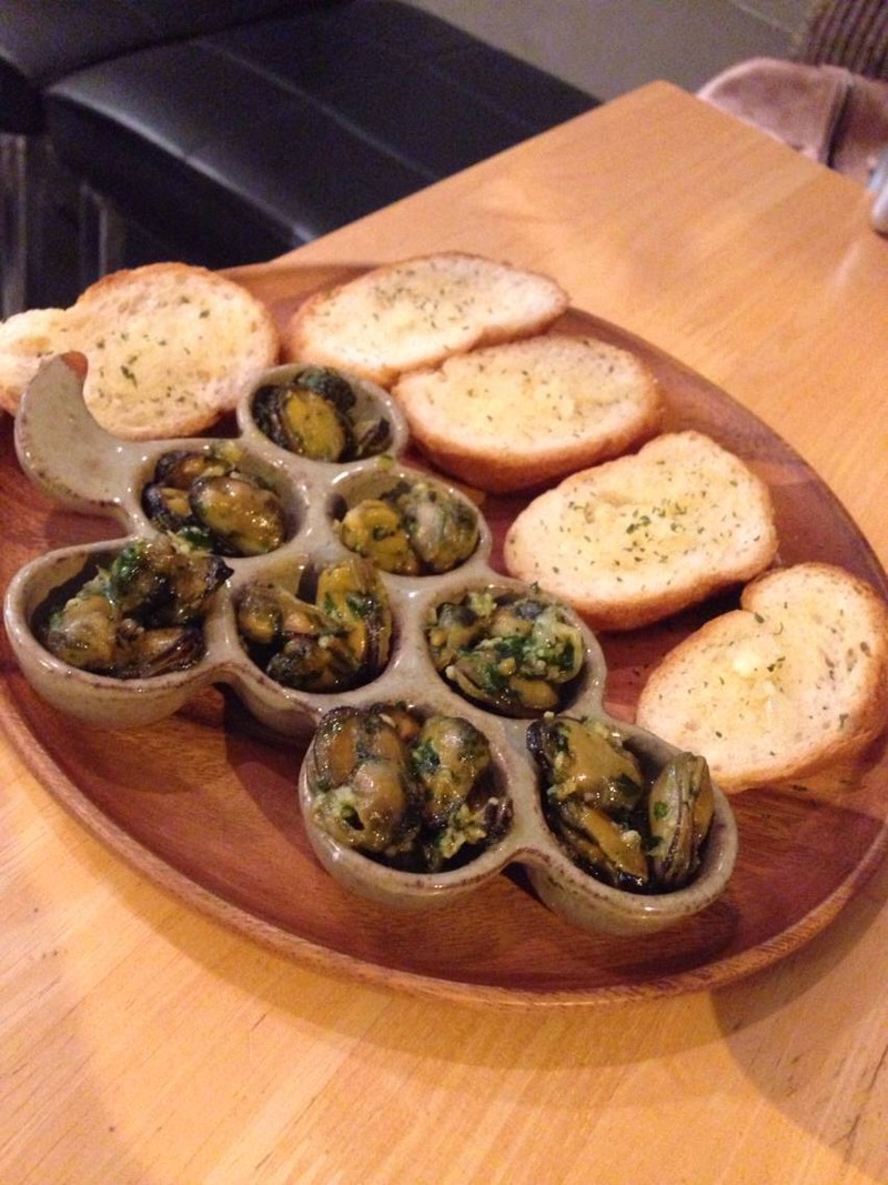 หอยแมลงภู่อบชีส+ขนมปังกระเทียม