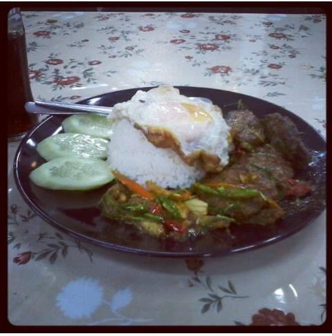 เครื่องแกงปลาดุกราดข้าว+ไข่ดาว