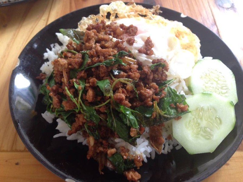 กระเพราหมูสับ