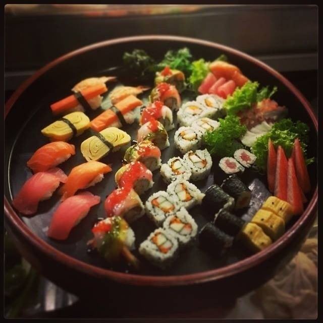 เมนูซูชิรวม อร่อยล้ำเลยคร้า