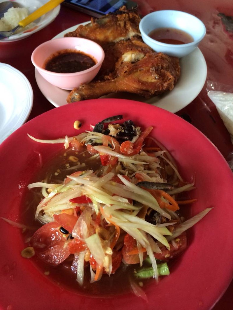 ตำไทย ไก่ทอด
