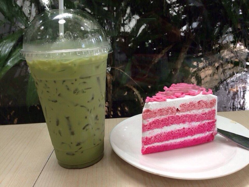 Green Tea and Lady Cake