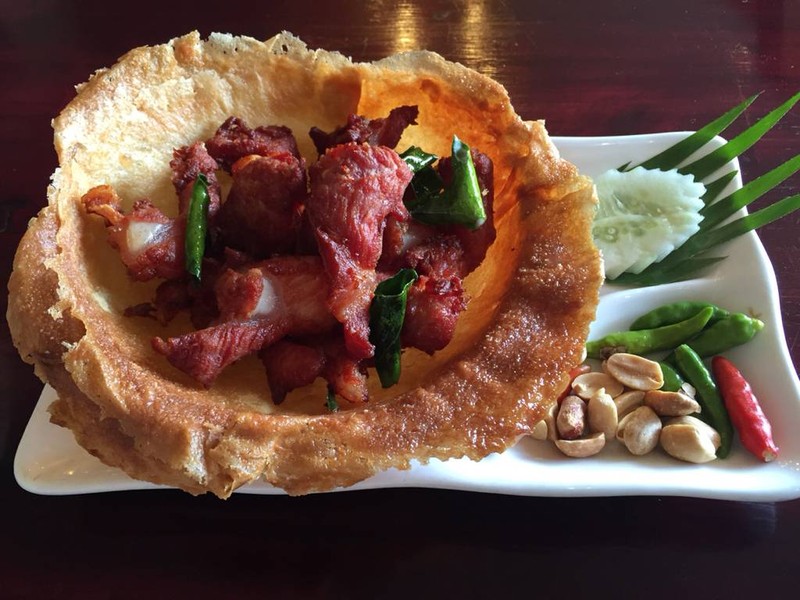 แหนมซี่โครงหมูทอด