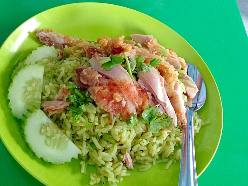 ข้าวมันไก่ทอด