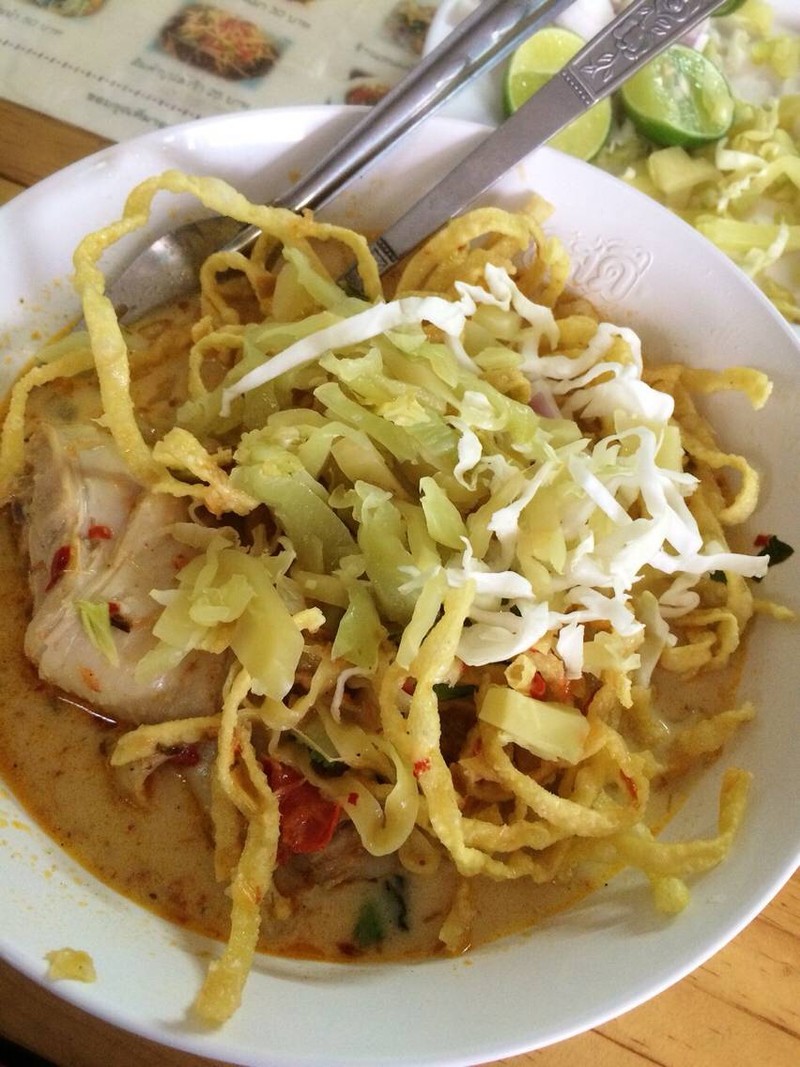 ข้าวซอยไก่