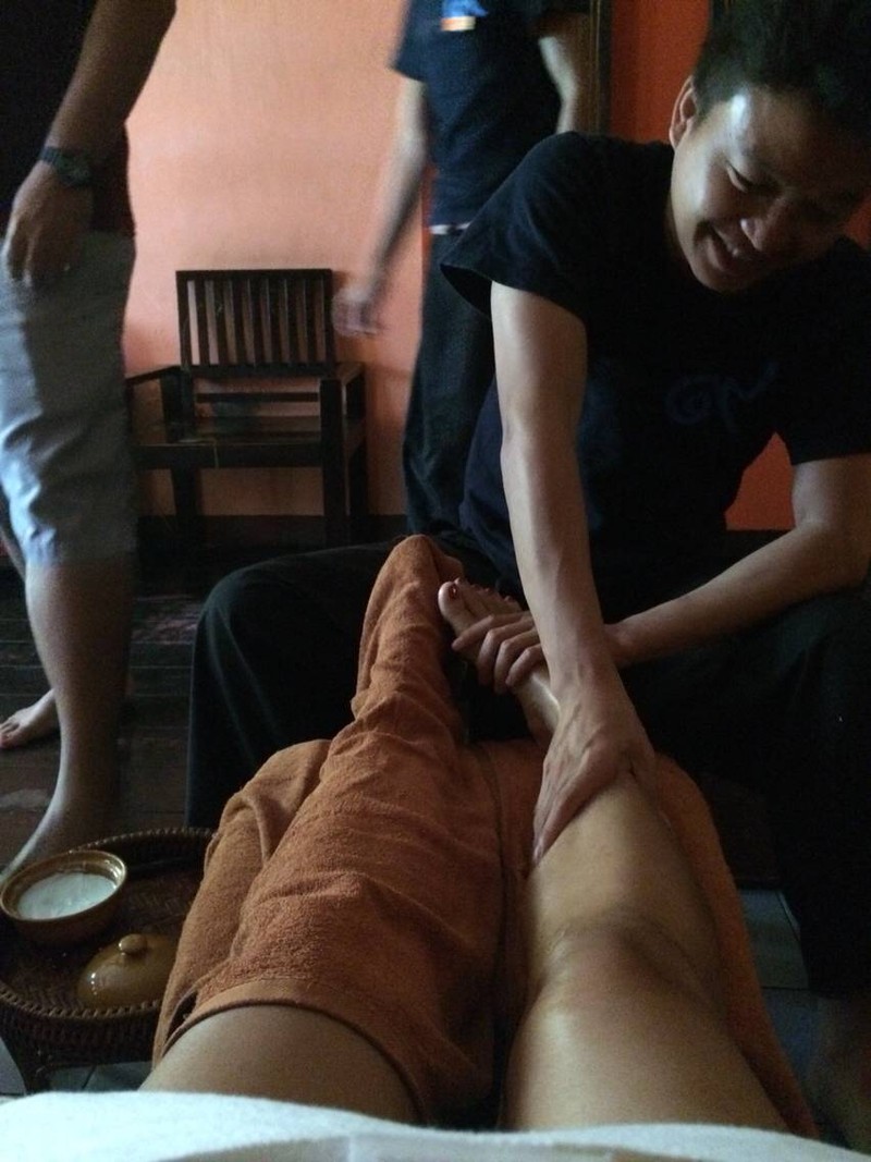 นวดขวา