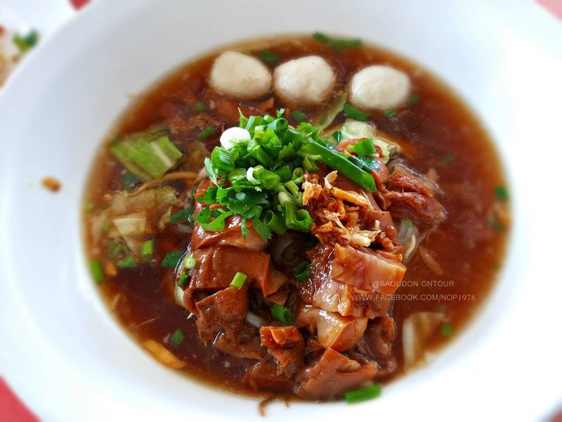 ก๋วยเตี๋ยวขาหมู
