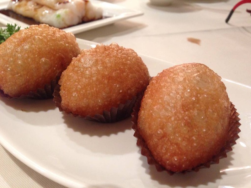 แป้งทอด ด้านในไส้หมูสับ อร่อยมาก