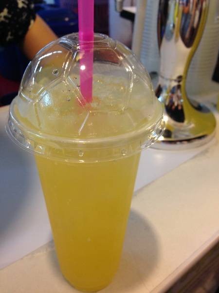 น้ำมะนาวผสมน้ำผึ้ง