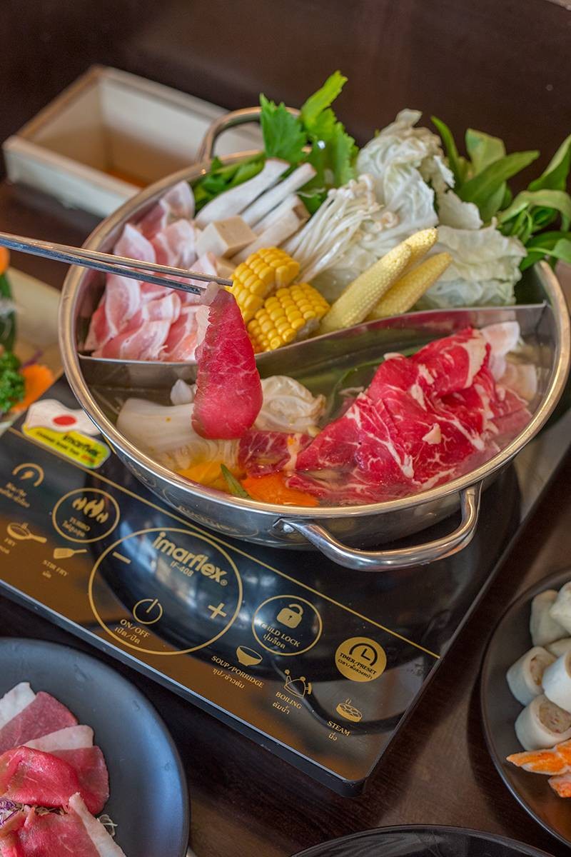 มีน้ำซุปสองแบบให้เลือกนะ