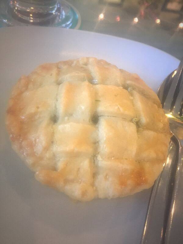 พายผักโขม