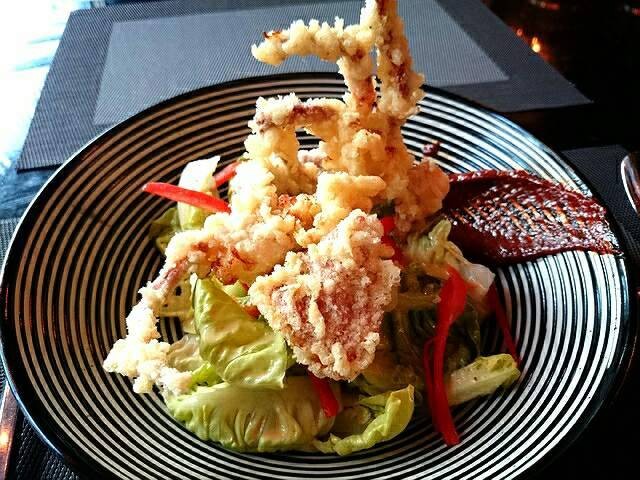 Baby coz salad, soft shell crab น้ำสลัดไข่เค็ม