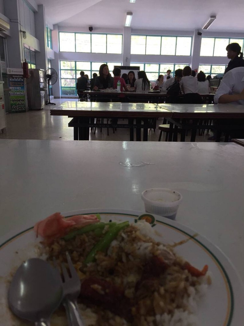 ข้าวหน้าเป็ดวิวเด็กมหาลัยกรุบกรอบ