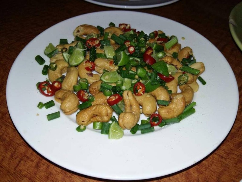 ยำเม็ดมะม่วงหิมพานต์