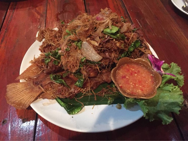 ปลาทอดสมุนไพร