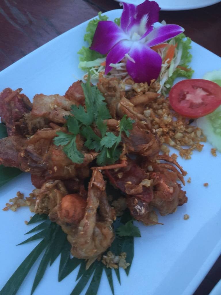 ปูนิ่มทอดกระเทียม