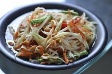 ส้มตำ หวาน เปรี้ยว เผ็ด ครบรส