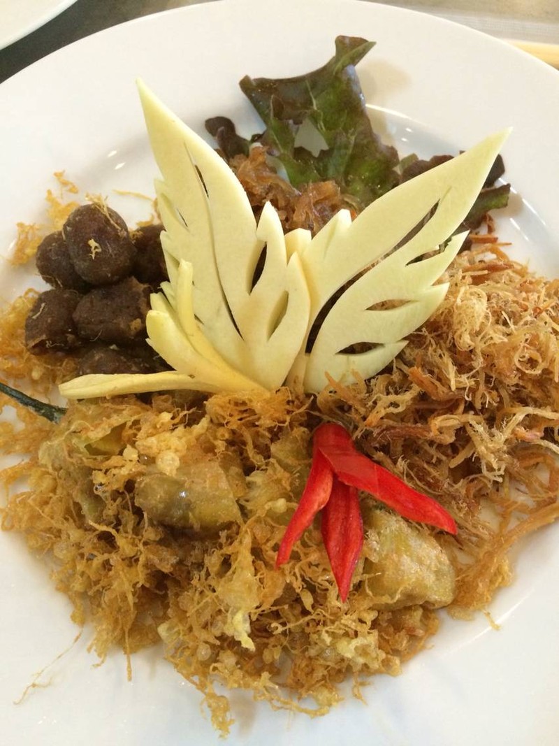 เครื่องเคียงข้าวแช่