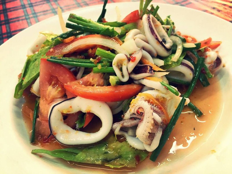 ยำปลาหมึก