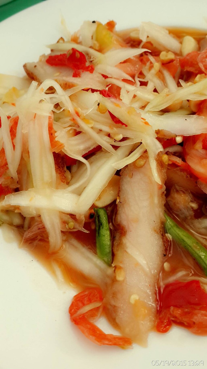 ตำหมูตกครก