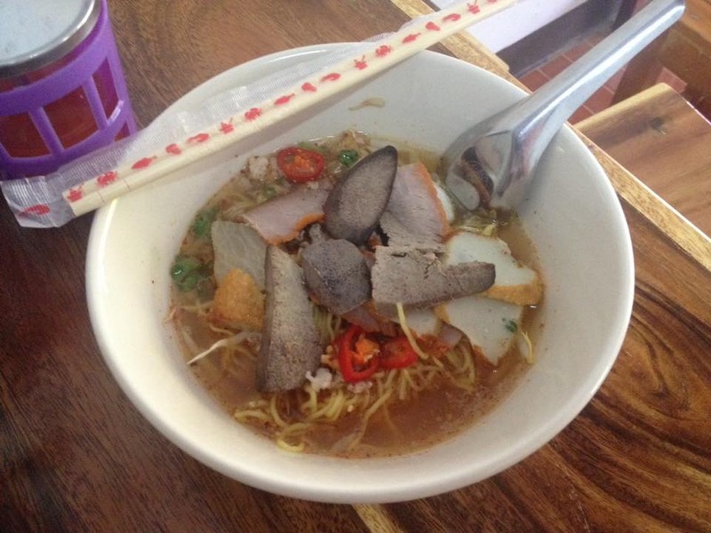 บะหมี่ต้มยำ
เปรี้ยว หวาน เผ็ด กลมกล่อมค่ะ
หมูแดงนุ่มอร่อย 
ใส่เครื่องในด้วย