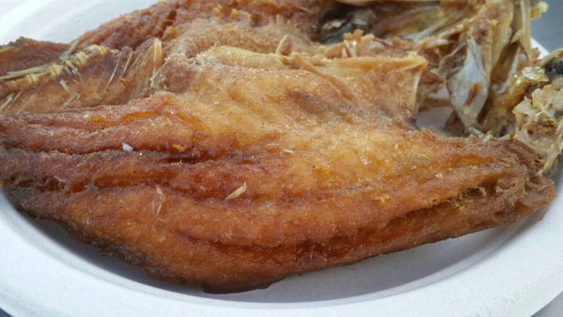 ปลากระพงทอดราดน้ำปลา