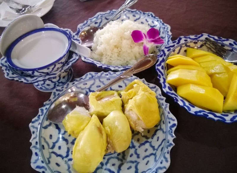 ข้าวเหนียวมะม่วง + ทุเรียน 