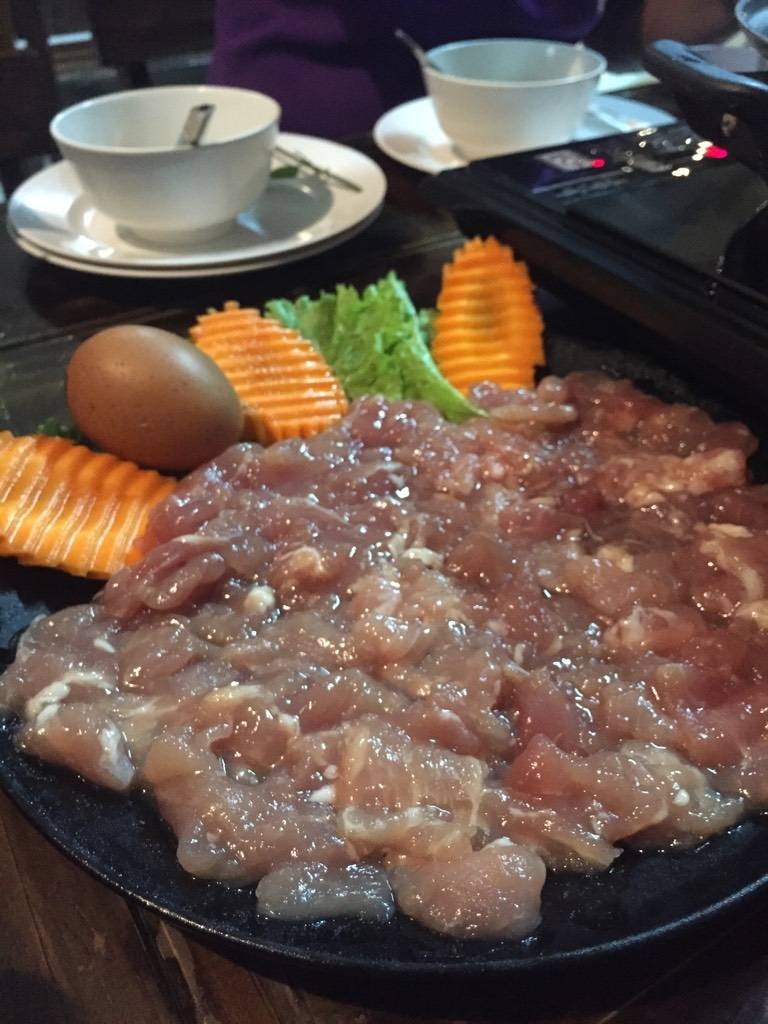 ชุดหมู