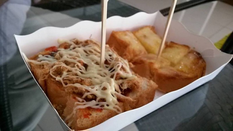 ขนามปังปิ้ง 2 แผ่น  25.-