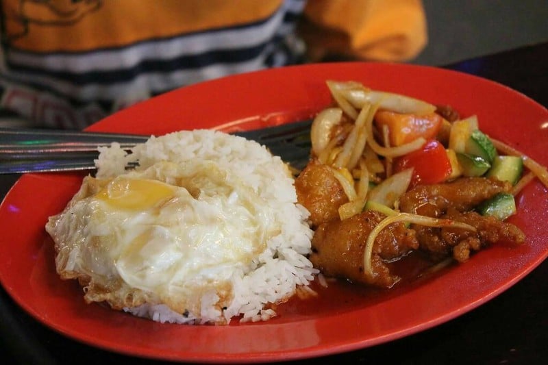 ปลาทอดราดซอสหวาน