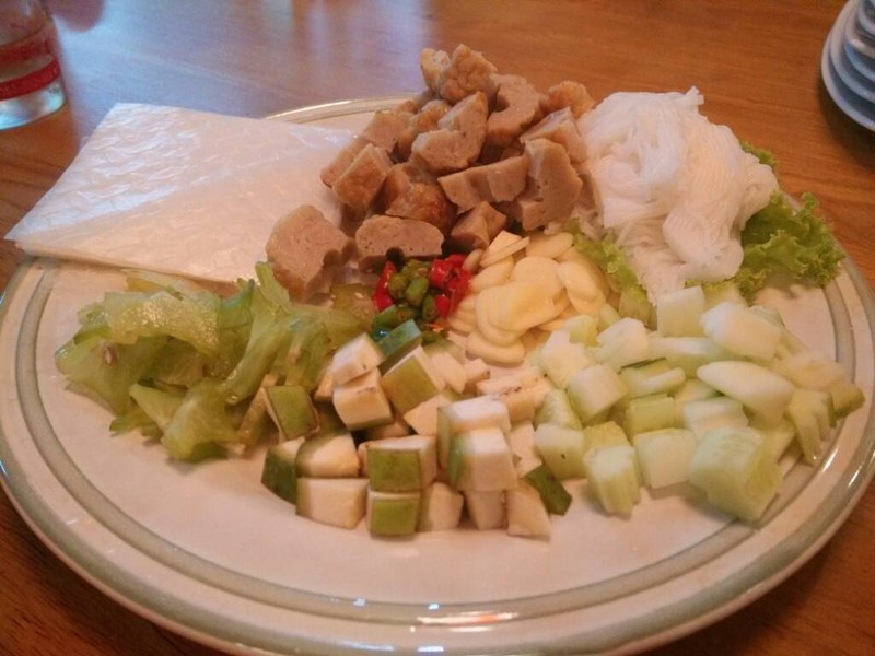 เเหนมเนือง