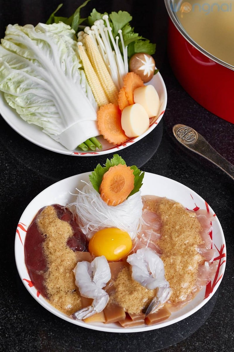  สุกี้ชุดไหหลำ (โบราณ)