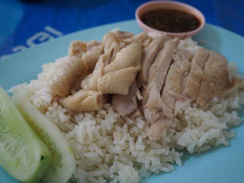 ข้าวมันไก่พิเศษ 30 บาท