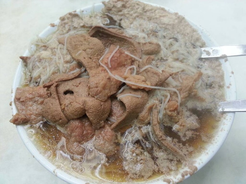 หมี่น้ำตับ+เนื้อ = 33 HKD