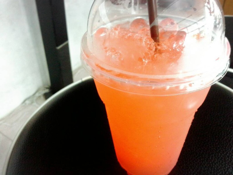 น้ำสตอเบอรี่เย็น